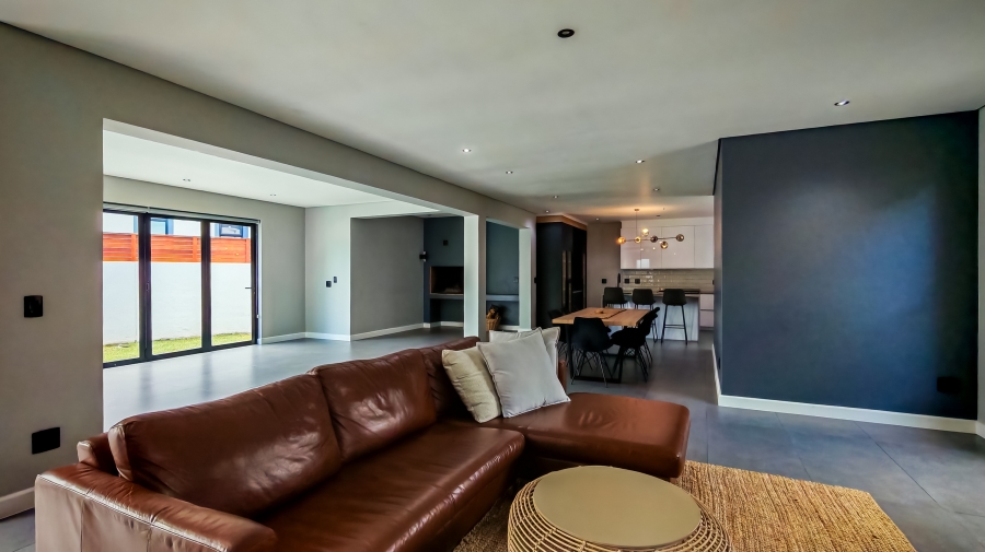 4 Bedroom Property for Sale in Sitari Country Estate Western Cape